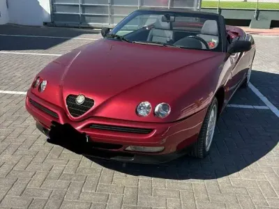 Usata Alfa Romeo Spider 150 CV (110 kW) 1995 Rosso Cabrio