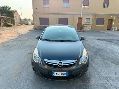 Usata Opel Corsa 86 CV (63 kW) 2012 Nero Utilitaria