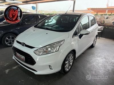 Usado Ford B-MAX Titanium 90 CV (66 kW) 2016 Blanco Monovolumen