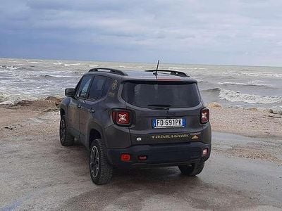 Usata Jeep Renegade Trailhawk 170 CV (125 kW) 2016 SUV