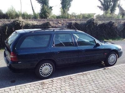Usata Ford Mondeo 90 CV (66 kW) 2000 Blu Station wagon