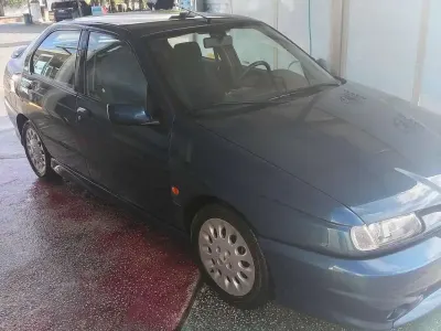 Usata Alfa Romeo 146 144 CV (105 kW) 1997 Utilitaria