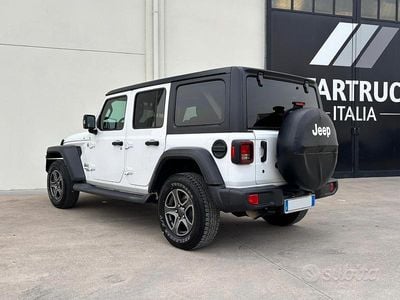 Usata Jeep Wrangler Unlimited Sport 200 CV (147 kW) 2019 Bianco SUV