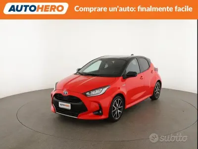 Gebraucht Toyota Yaris Hybrid 92 PS (67 kW) 2021 Rot Limousine