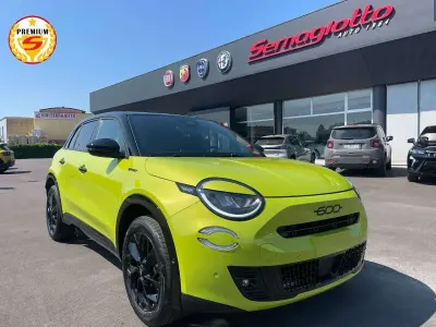 Nuova Fiat 600 Sport 145 CV (106 kW) 2026 Verde SUV