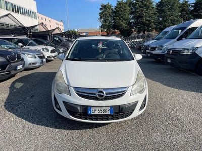 Usado Opel Corsa 86 HP (63 kW) 2012 Branco Sedan