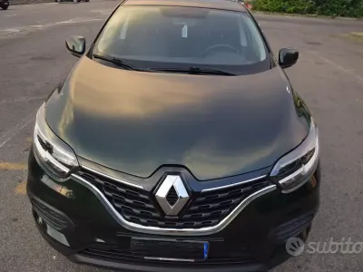 Usata Renault Kadjar Life 140 CV (102 kW) 2020 Verde SUV