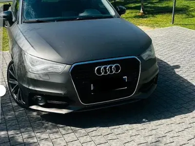 Usata Audi A1 Sportback S-Line 86 CV (63 kW) 2013 Grigio Utilitaria