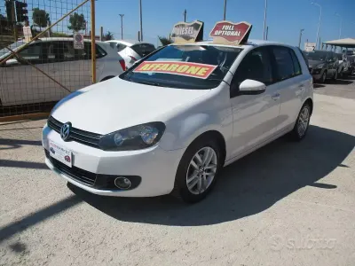 Usata VW Golf VI Highline 105 CV (77 kW) 2011 Bianco Utilitaria