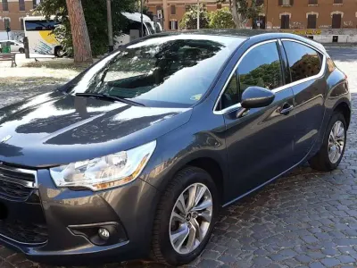 Usata DS Automobiles DS4 So Chic 120 CV (88 kW) 2015 Grigio Berlina