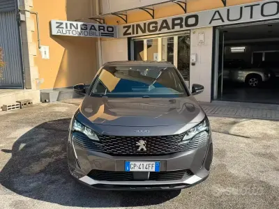Usata Peugeot 3008 Allure 131 CV (96 kW) 2023 Grigio SUV