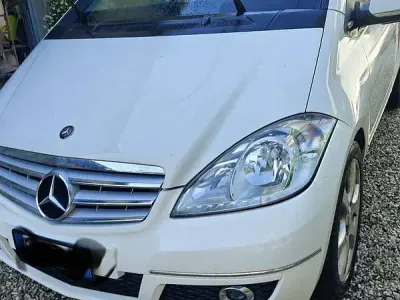 Usata Mercedes A180 Avantgarde 109 CV (80 kW) 2008 Bianco Monovolume