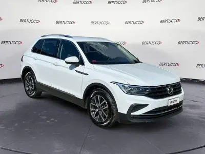 Usata VW Tiguan Life 150 CV (110 kW) 2021 Bianco SUV