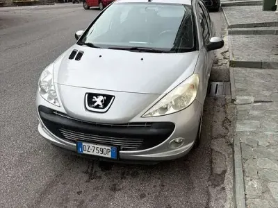 Usata Peugeot 206+ 68 CV (50 kW) 2009 Utilitaria