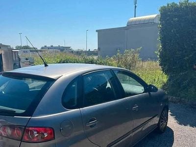 Usata Seat Ibiza 90 CV (66 kW) 2003 Grigio Utilitaria