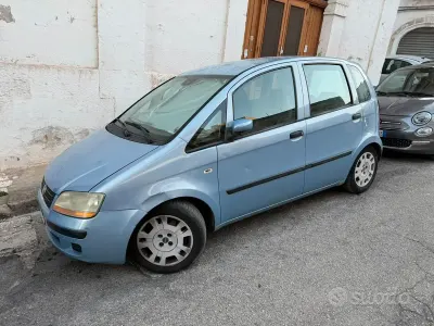 Usata Fiat Idea 69 CV (50 kW) 2005 Bluazzurro Monovolume