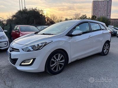 Usata Hyundai i30 Comfort 110 CV (80 kW) 2013 Bianco Station wagon