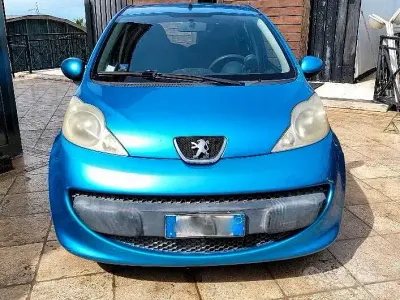 Usata Peugeot 107 Allure 68 CV (50 kW) 2007 Blu Utilitaria