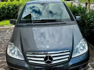 Usata Mercedes A180 109 CV (80 kW) 2011 Berlina