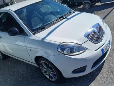 Usata Lancia Ypsilon 69 CV (50 kW) 2011 Utilitaria