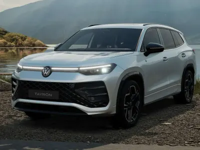 Nuova VW Tayron R-line Plus 150 CV (110 kW) 2026 Dolomite silver metallizzato SUV