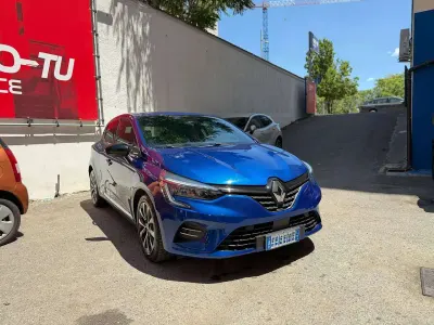 Usata Renault Clio V Techno 91 CV (66 kW) 2023 Blu/azzurro Berlina