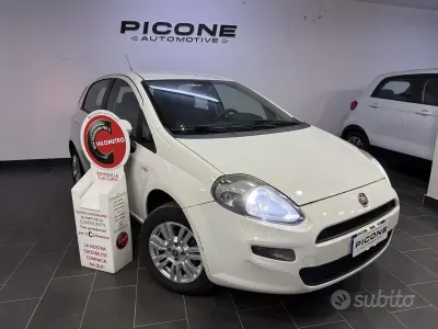 Begagnad Fiat Punto Easy 77 HK (56 kW) 2012 Vit Halvkombi