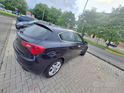 Blu Usata 2012 Alfa Romeo Giulietta Utilitaria | 5500 € (Buon prezzo)
