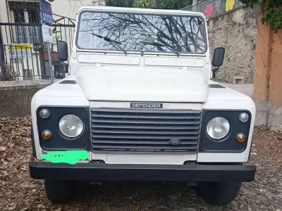 Usata Land Rover Defender 113 CV (83 kW) 1994 Bianco SUV