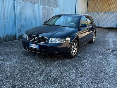 Usata Audi A4 130 CV (95 kW) 2004 Blu Station wagon