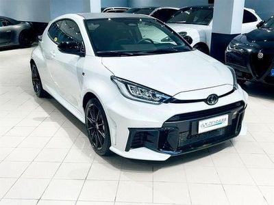 Usata Toyota Yaris 280 CV (205 kW) 2024 Bianco Coupé