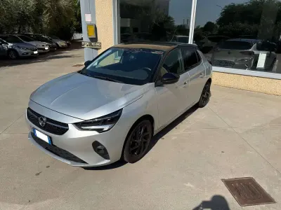Usata Opel Corsa Elegance 101 CV (74 kW) 2022 Quartz grey Utilitaria