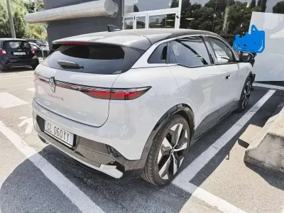 Usata Renault Mégane Evolution 55 kW (75 CV) 2023 Grigio Berlina