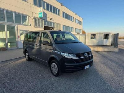 Pure grey Usata 2023 VW Caravelle Comfortline Monovolume | 29.900 € (Buon prezzo)