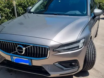 Usata Volvo V60 150 CV (110 kW) 2020 Station wagon