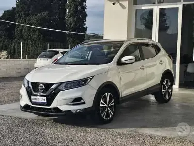 Usata Nissan Qashqai N-Connecta 115 CV (84 kW) 2019 Bianco SUV