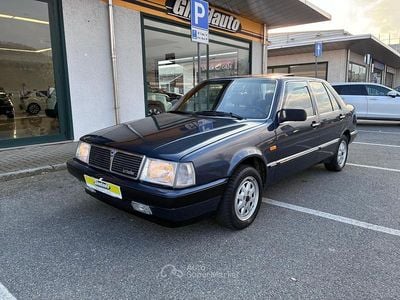 Usata Lancia Thema 166 CV (122 kW) 1987 Blu Berlina