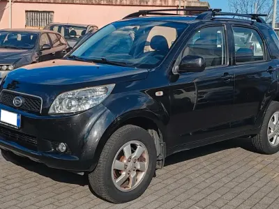 Usata Daihatsu Terios 86 CV (63 kW) 2008 Nero SUV