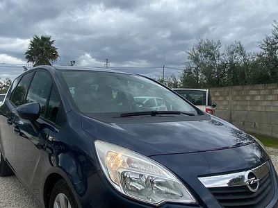 Usata Opel Meriva Cosmo 120 CV (88 kW) 2012 Blu Monovolume