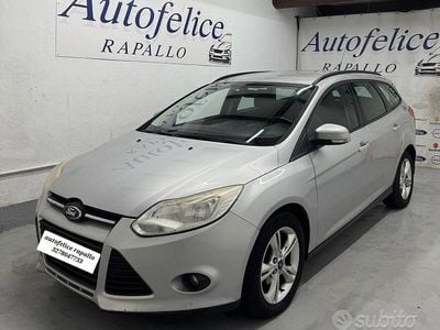 Begagnad Ford Focus 115 HK (84 kW) 2012 Grå Kombi