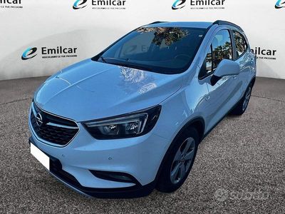 Usata Opel Mokka 140 CV (102 kW) 2017 Bianco SUV