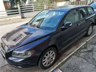 Usata Volvo V50 Momentum 136 CV (100 kW) 2006 Station wagon
