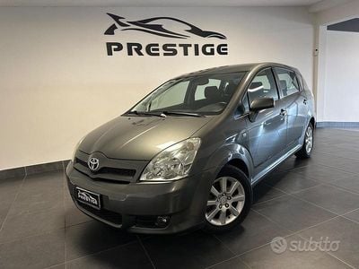 Usata Toyota Corolla Verso 136 CV (100 kW) 2007 Grigio Monovolume