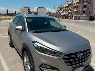 Usata Hyundai Tucson Xpossible 141 CV (103 kW) 2018 Grigio SUV