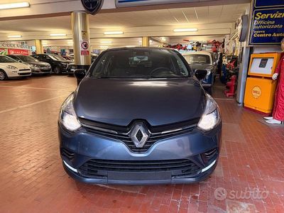 Usata Renault Clio IV Intens 90 CV (66 kW) 2017 Grigio Berlina