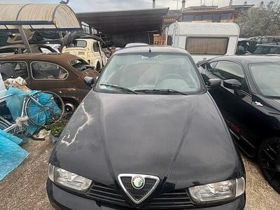 Usata Alfa Romeo 145 120 CV (88 kW) 1997 Nero Utilitaria