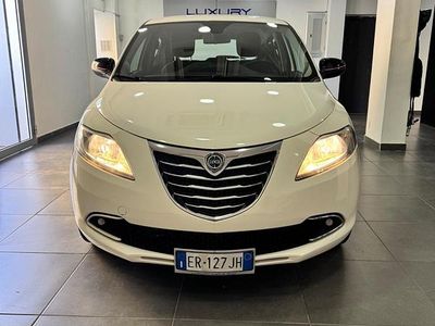 Gebraucht Lancia Ypsilon S 95 PS (69 kW) 2013 Weiß Kleinwagen