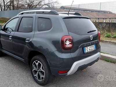 Usata Dacia Duster Prestige 114 CV (83 kW) 2019 Grigio SUV