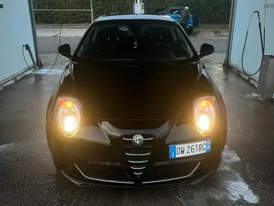 Usata Alfa Romeo MiTo Distinctive 79 CV (58 kW) 2009 Nero Utilitaria