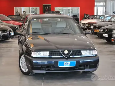 Usata Alfa Romeo 155 126 CV (92 kW) 1993 Bluazzurro Berlina